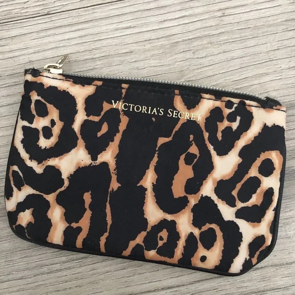 Victoria’s Secret Cheetah Leopard Animal Print Zipper Pouch Keychain Coin Purse - Picture 7 of 7